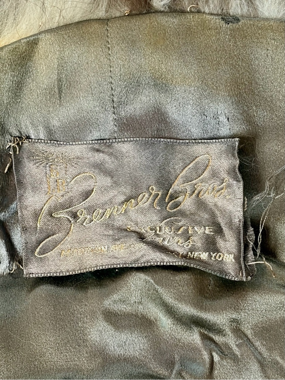 Brenner Bros VTG Real Fox Fur Scarf/Stole, grey/black/cream, silk lined, 75”L - Picture 8 of 11